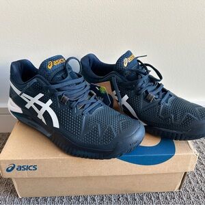 ASICS Men's 8.5 running/court shoes Gel Resolution 8 -never worn/NWT